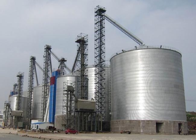 镇康大型钢板库构造参数及水泥储存质量